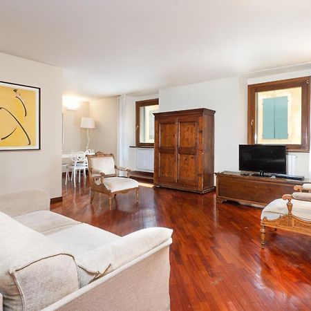Cozy 2 Bedroom In The Heart Of Verona Exterior foto