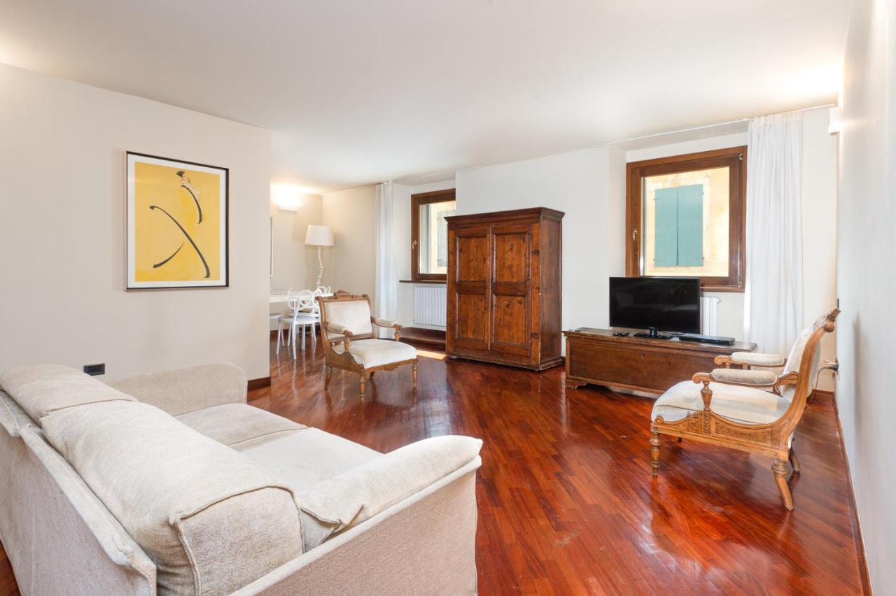 Cozy 2 Bedroom In The Heart Of Verona Exterior foto